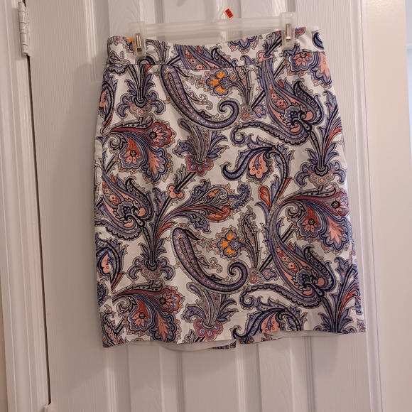 Ann Taylor paisley print midi skirt - Picture 6 of 6
